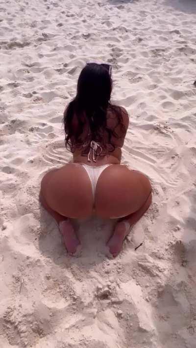 From drecma galleries 