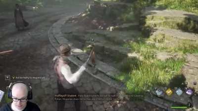 [Hogwarts Legacy] You can juggle the cat in Hogwarts Legacy