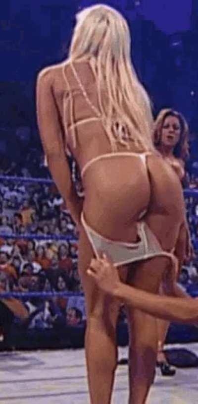 Torrie Wilson jaw dropping 😇😊