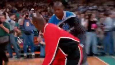 Shaq VS MJ 1 on 1 , 1996 Allstar Game