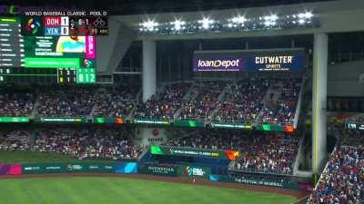 [Highlight] Anthony Santander sends a moon shot to the upper deck to tie the game at 1-1