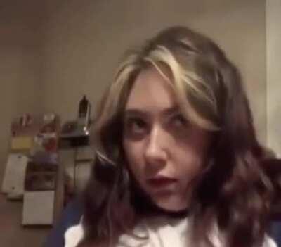 Me pretending I got disconnected to bait the enemy Lesbona under my tower 👁️👄👁️