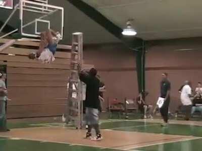 DBS getting stuck in the basketball rim when dunking!