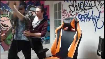 Dudağında Bir Şey Kalmı'ş Paradise