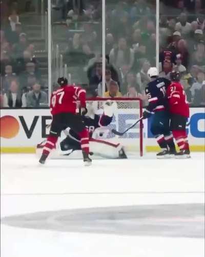 [B/R OpenIce] Jon Cooper: “Somebody be selfish and shoot it in the net. McDavid with Marner.” Connor McDavid scores on the very next shot assisted by Marner.