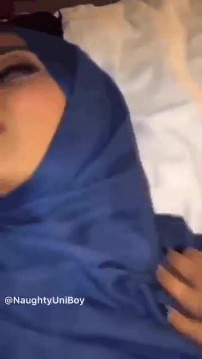 Muslim slut loves American BBC while Vacationing in Massachusetts USA