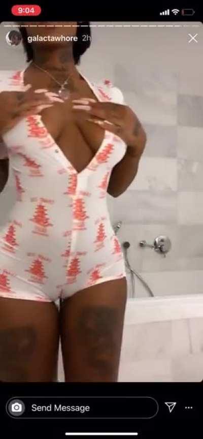 $ummer Walker Fat Pussy