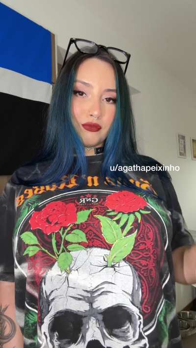 I need help holding these boobs