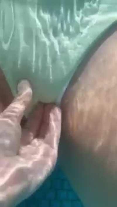 If it's underwater maybe no one will notice 🙈 [gif]