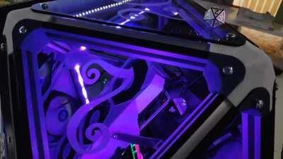 Do you like my newest addition to my collection? - Fully functional, custom made, D20/icosahedral computer! [OC]