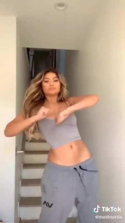 Sofia Jamora @sofiajamora