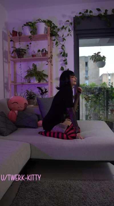 Mavis Dracula from Hotel Transylvania by Twerk Kitty