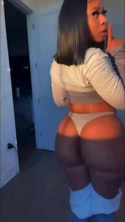 Katanah Tease Ass Clappin 🍑