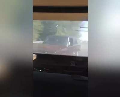 А говорят без мозга жить нельзя.