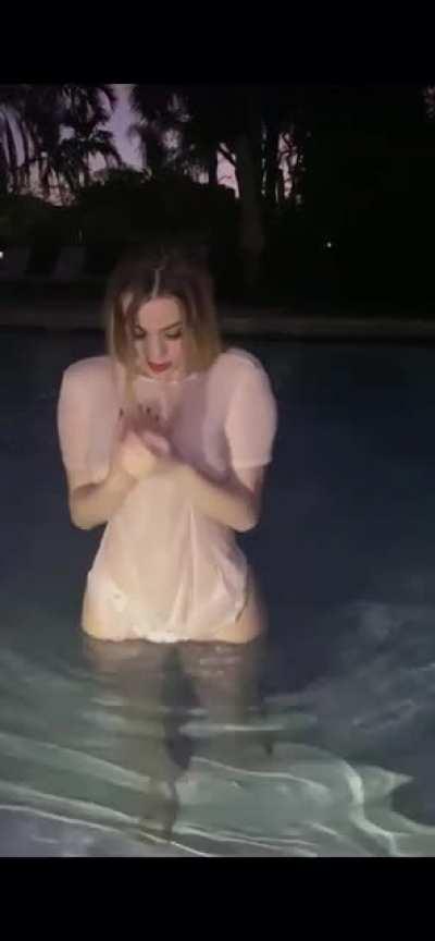 [Sexy] Pale skin blonde pawg Amber Hayes swimming in see through top and panties and Twerking and making her curvy body jiggle [GIF]