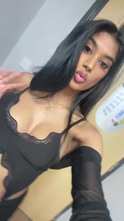 Unreal mallu student shows it all