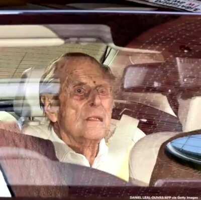 i made this old ass nigga listen to WLR‼️🤷🏽‍♂️😈😂