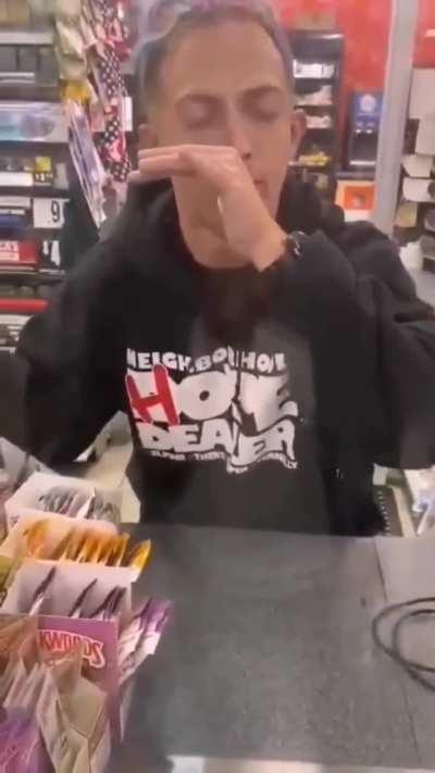 Skooma Addicted Merchant Greets Travelers