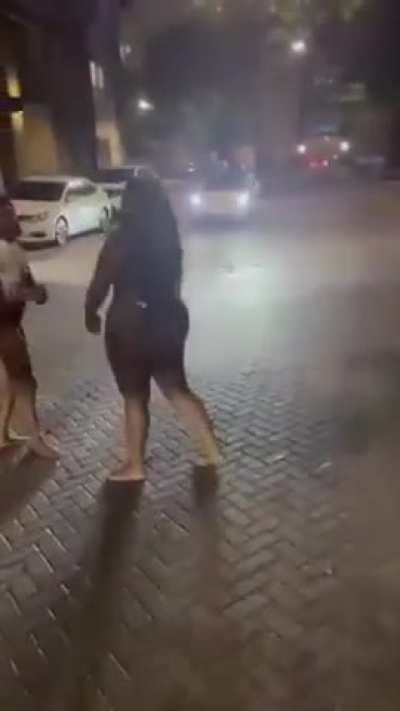 Dağ gibi karı vs minyon kız