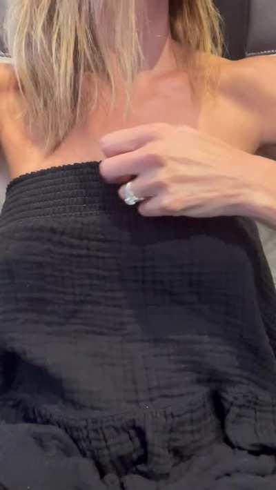 Another day, another flash…….[GIF]