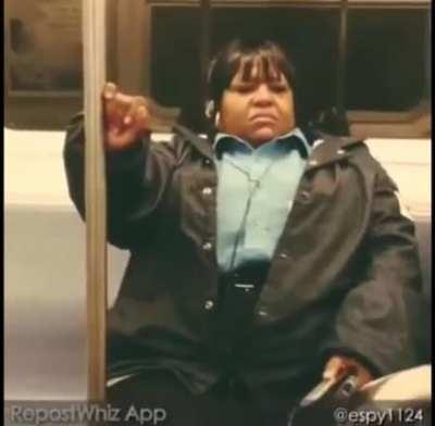 While everyone’s talking about Telepatía…