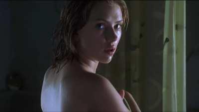 Scarlett Johansson is 37 today. She was 19 when she filmed A Love Song For Bobby Long. 2004