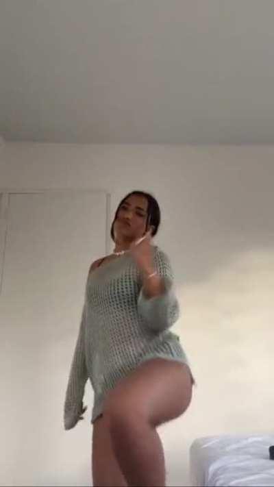 siennamaegomez1 - Video #0023