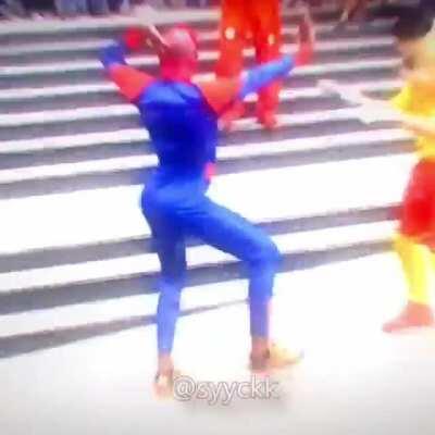 Ninguém tanca o grande MC pooze