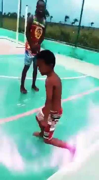 This netflix adaptation of Dragon Ball Z is looking lit