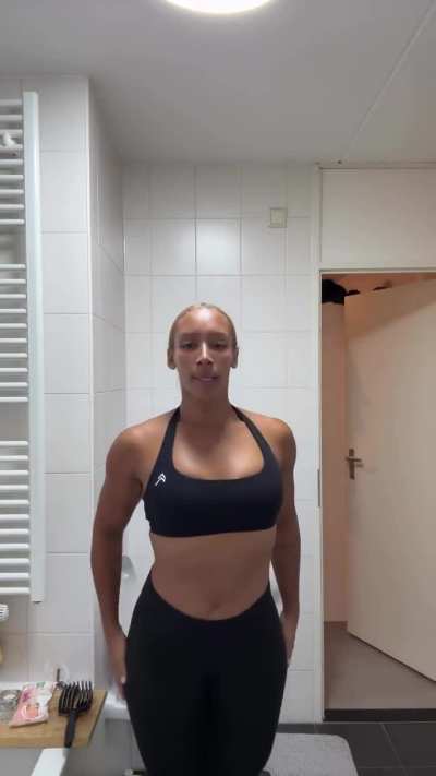 Pre gym rituals looking like a Tiny Desk set 😭