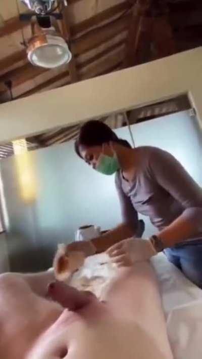 Man cums from being waxed