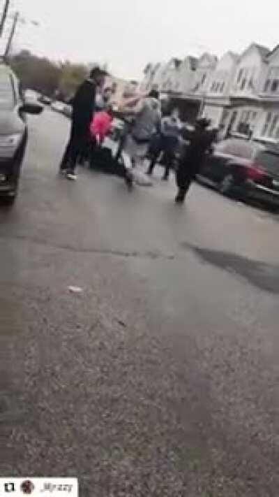 Man With Knife Charges Cop in Philly