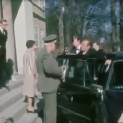 I thought this belongs here. Closing the door on the president's hand