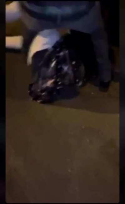 Thief gets manhandled!!!