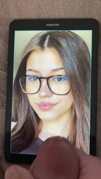 Massive cum facial for Ava Rose