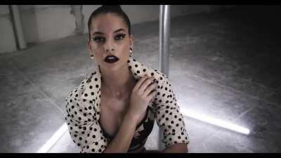 Barbara Palvin Hot Dance (1080p)