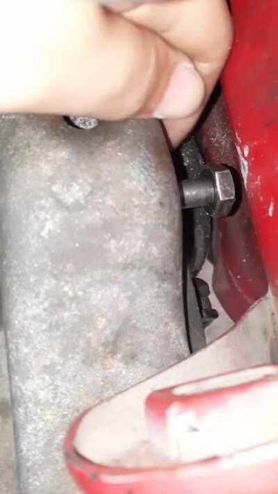 Golf mk1 passenger engine mount bolt touching chassis, can't get it out