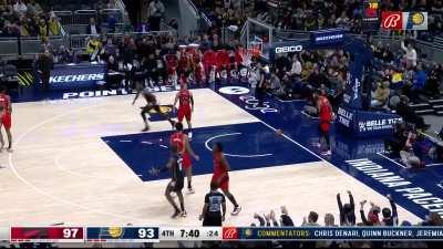 [Highlight] Tyrese Haliburton drops the no-look dime for the Isaiah Jackson slam to reach 14 assists on the night