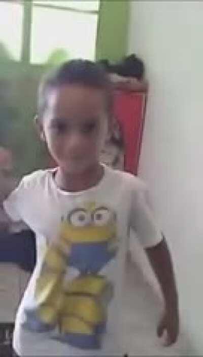 Amassou a mão na parede