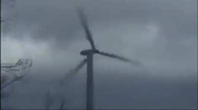 Wind turbine failure ( unknown date )