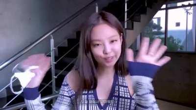 Jennie is such a cutie (from new bakery vlog)