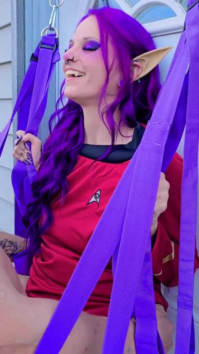 Star fleet officer fucked by a tentacle and her captain till she's left leaking