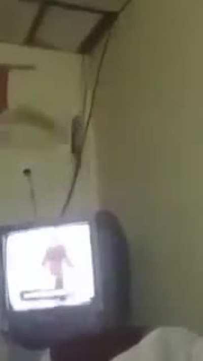 pega esse rato filho da p*t*...'- '