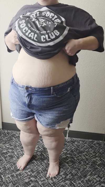 Enjoy a titty drop before you watch the ball drop