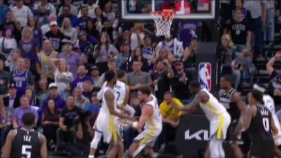 [Highlight] Alternate angle of the Green-Sabonis stomp. Sabonis says he was trying to protect his head as he fell to the ground, better seen in this view.