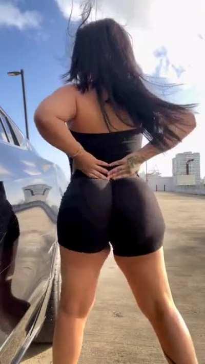 That Ass Must Be Real!!!