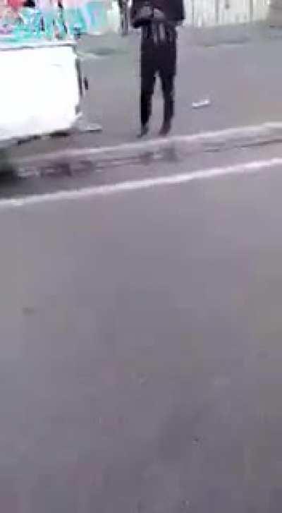 Let's have a nice photo in the middle of the road