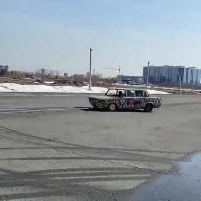 Russian low-poly automobile glitch.