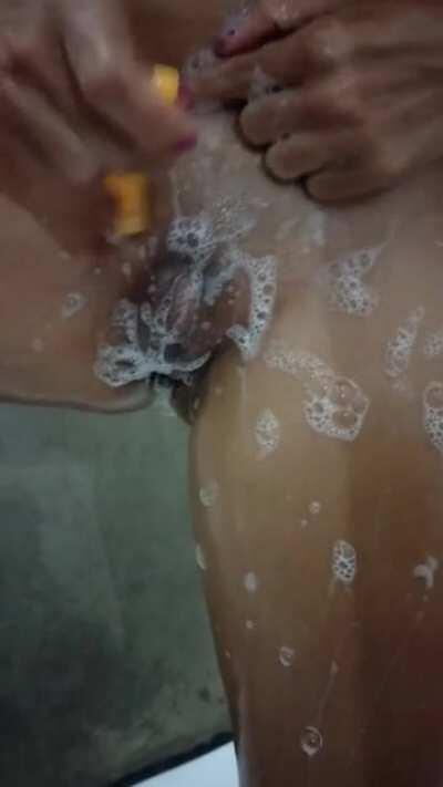 Doce Depilando a perseguida