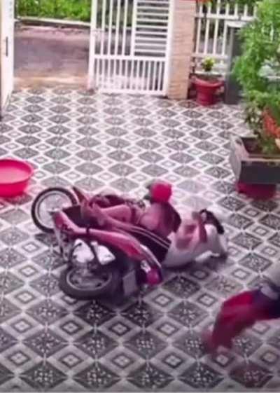 Who's in their right mind putting a smooth tile in garage 